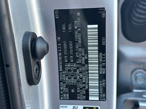 Used 2025 Toyota Corolla Cross AWD Hybrid image 29