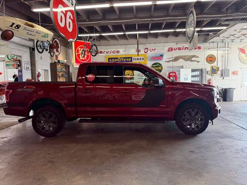 Used 2017 Ford F150 XLT w/ Equipment Group 302A Luxury AWD/4WD image 6