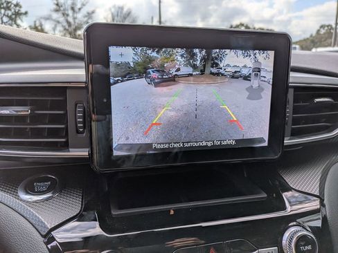 Used 2024 Ford Explorer ST-Line w/ Class IV Trailer Tow Package image 24