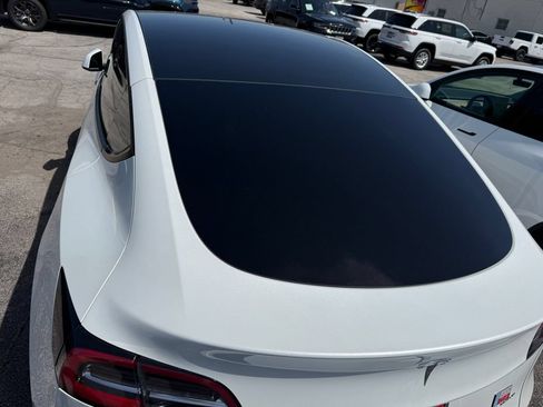 Used 2021 Tesla Model Y Long Range AWD/4WD image 21
