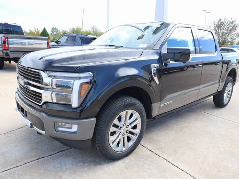 New 2025 Ford F150 King Ranch w/ FX4 Off-Road Package image 12