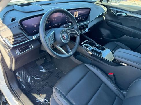 Used 2025 Buick Envision Preferred image 17