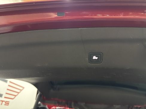 Used 2021 Chevrolet Tahoe LT image 17