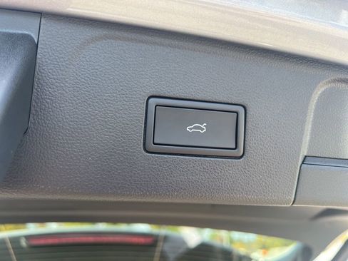 New 2026 Volkswagen Atlas SE image 10