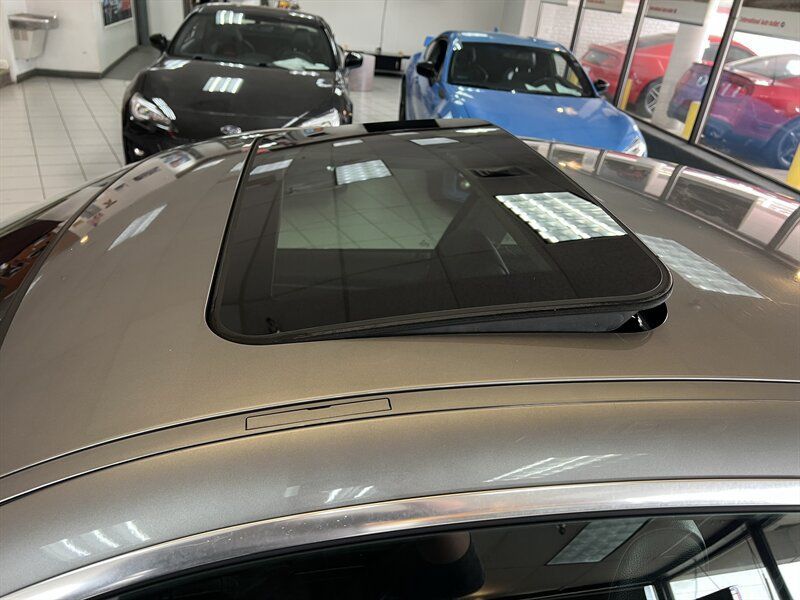 Used 2011 BMW 328i xDrive Coupe AWD/4WD image 28