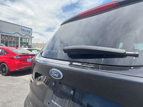Used 2019 Ford Escape Titanium AWD/4WD image 32