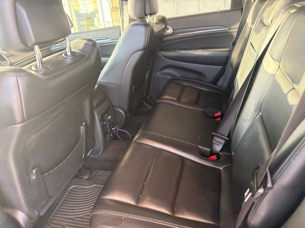 Used 2017 Jeep Grand Cherokee Limited AWD/4WD image 7