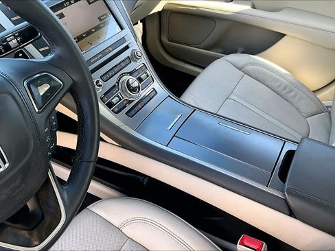Used 2017 Lincoln MKZ Reserve FWD image 16
