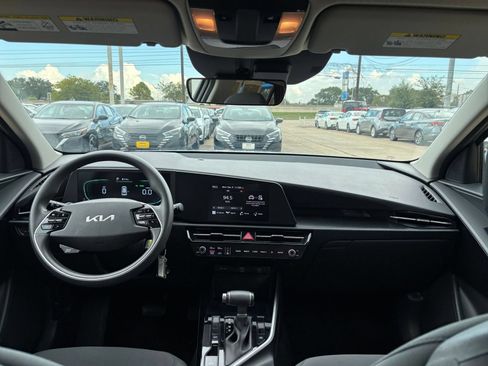Used 2026 Kia Niro LX FWD image 30