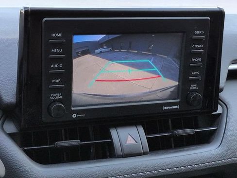 Used 2020 Toyota RAV4 XLE AWD/4WD image 20