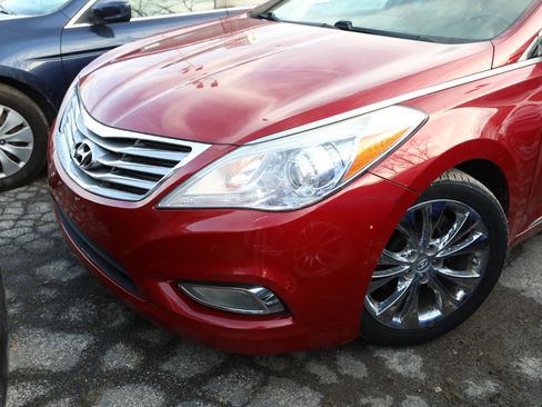 Used 2013 Hyundai Azera w/ Technology Pkg image 2