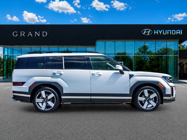 Certified 2026 Hyundai Santa Fe Limited AWD/4WD image 7