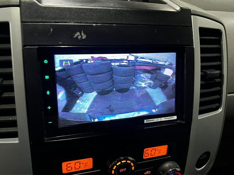Used 2014 Nissan Frontier SV w/ SV Value Truck Package AWD/4WD image 15