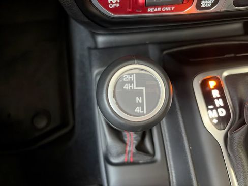Used 2021 Jeep Wrangler Rubicon AWD/4WD image 25