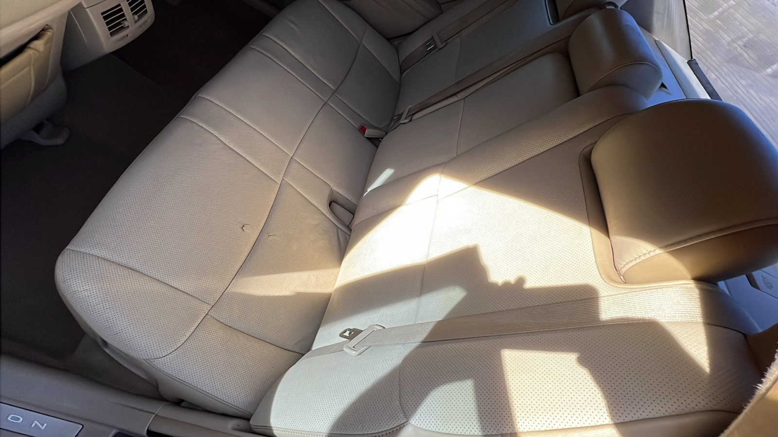 Used 2011 Toyota Avalon Limited FWD image 16