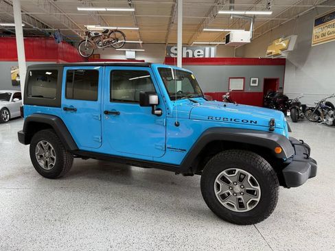 Used 2018 Jeep Wrangler Unlimited Rubicon w/ Cold Weather Group AWD/4WD image 6