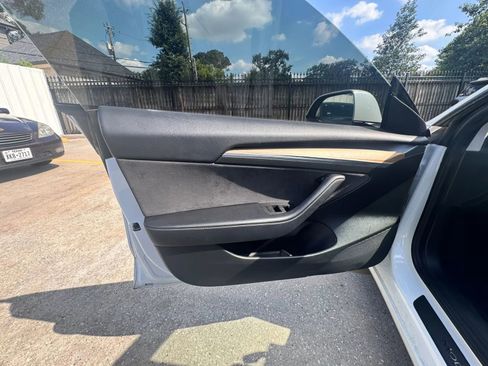 Used 2021 Tesla Model 3 Standard Range Plus RWD image 6