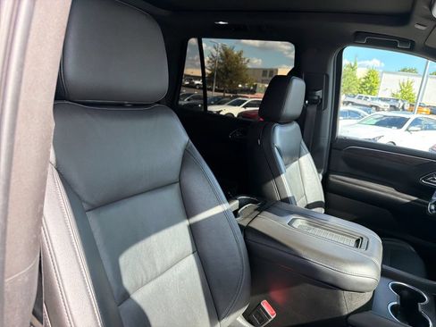 Used 2021 Chevrolet Tahoe Z71 w/ Z71 Signature Package AWD/4WD image 39