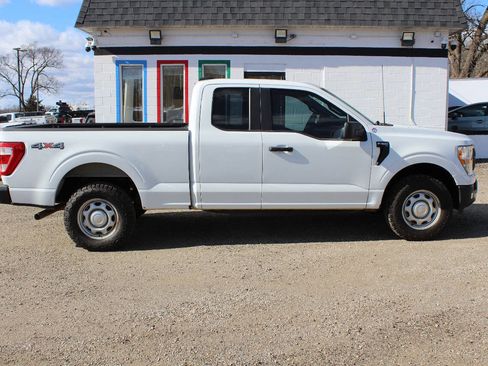 Used 2022 Ford F150 XL w/ Trailer Tow Package image 4