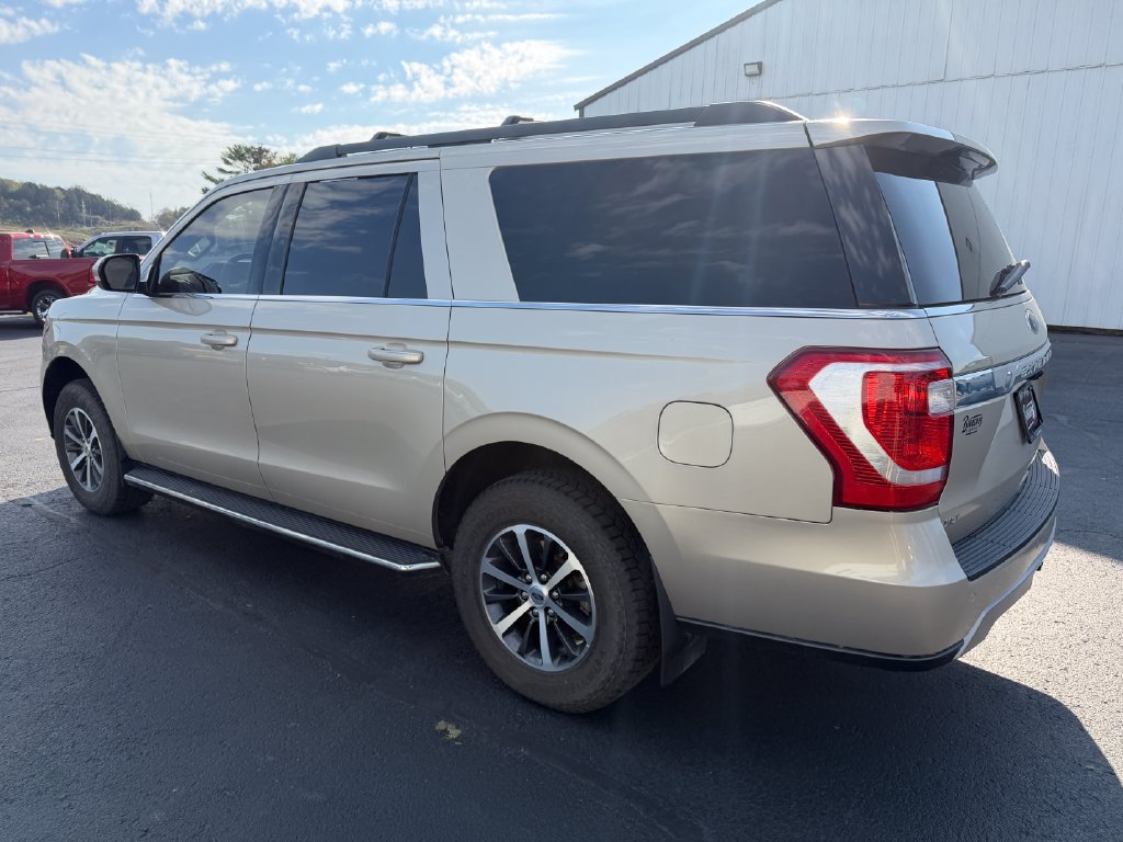 Used 2018 Ford Expedition Max XLT w/ Equipment Group 202A AWD/4WD image 7