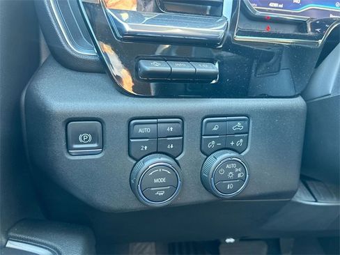 Used 2024 Chevrolet Silverado 1500 LTZ w/ LTZ Premium Package image 24