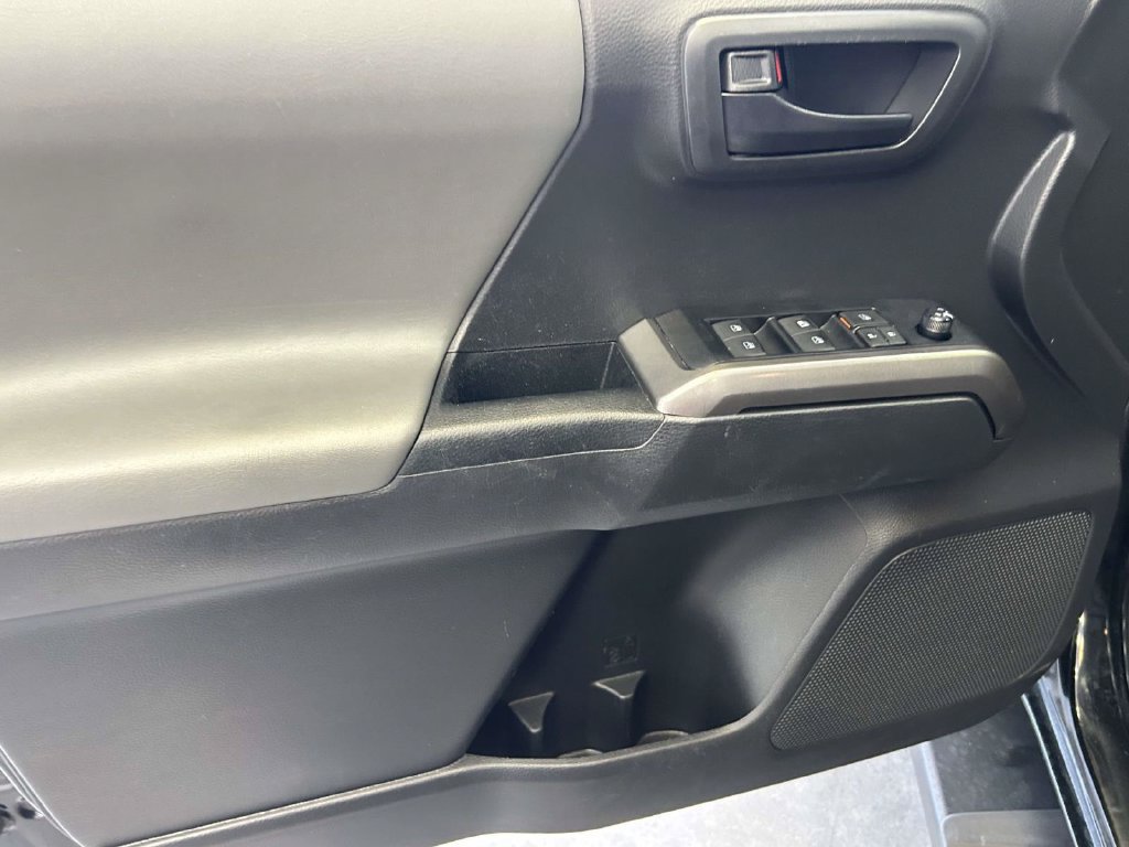 Certified 2022 Toyota Tacoma SR5 RWD image 18