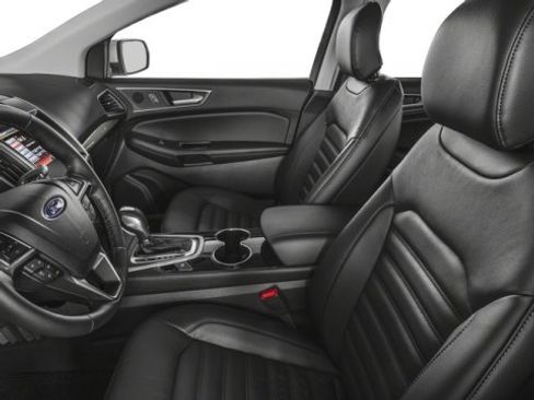 Used 2018 Ford Edge Titanium w/ Equipment Group 301A image 12