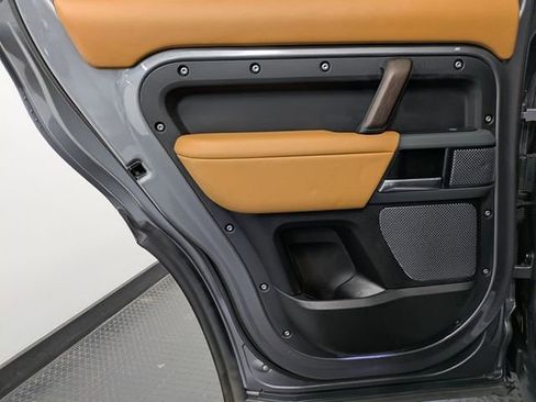 Used 2020 Land Rover Defender 110 X image 22