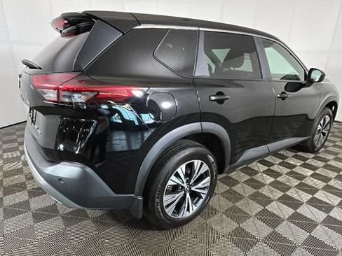 Used 2023 Nissan Rogue SV AWD/4WD image 2