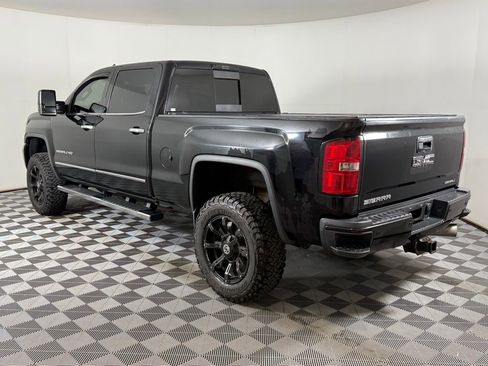 Used 2015 GMC Sierra 2500 Denali w/ Duramax Plus Package AWD/4WD image 9