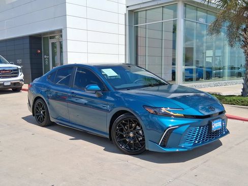 Used 2026 Toyota Camry XSE w/ Premium Package FWD image 1