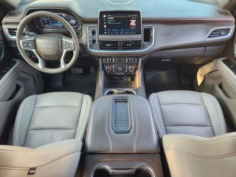 Used 2022 Chevrolet Tahoe Z71 w/ Luxury Package image 26