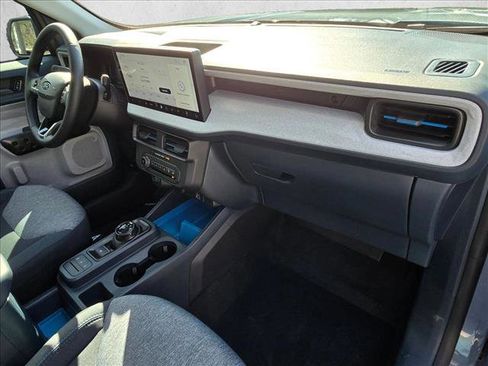 Used 2025 Ford Maverick XLT w/ XLT Luxury Package image 19