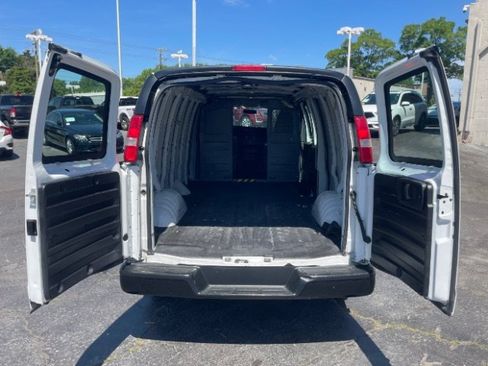 Used 2021 Chevrolet Express 2500 Extended w/ Communications Package RWD image 7