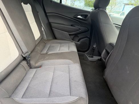 Used 2024 Chevrolet Trax LS image 10