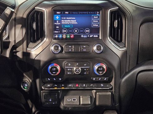 Used 2021 GMC Sierra 1500 AT4 w/ AT4 Value Package AWD/4WD image 16