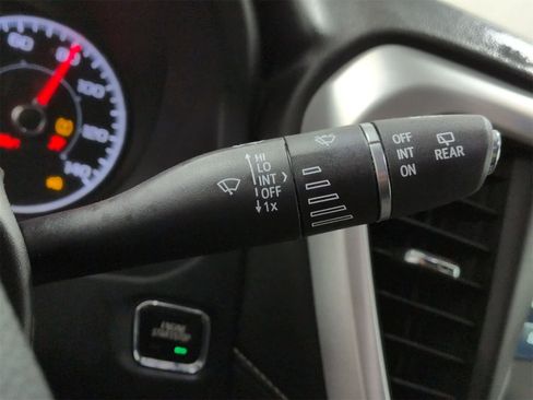 Used 2019 GMC Acadia SLE image 25