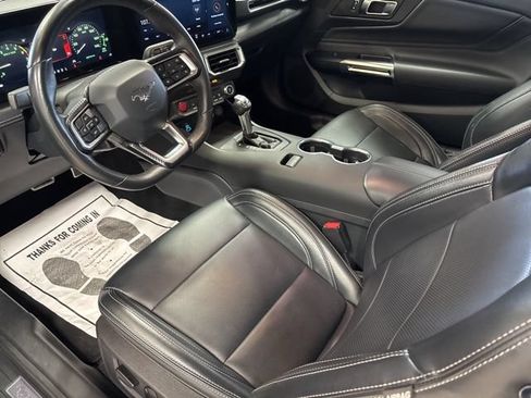 Used 2025 Ford Mustang Premium RWD image 21