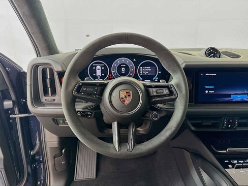 New 2026 Porsche Cayenne GTS image 12