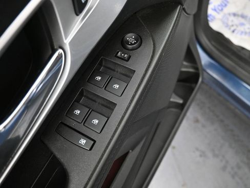 Used 2016 Chevrolet Equinox LT w/ Convenience Package image 27