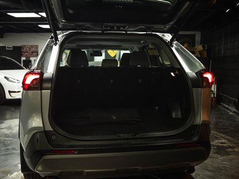 Used 2019 Toyota RAV4 Limited w/ Carpet Mat Package FWD image 7