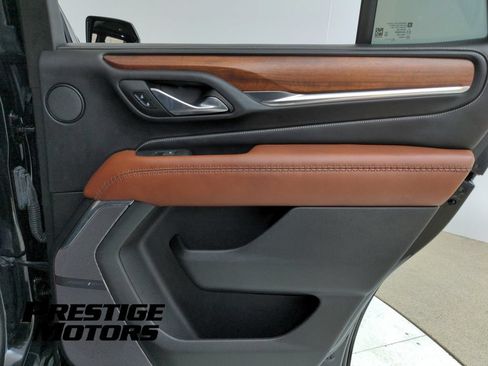 Used 2023 GMC Yukon Denali Ultimate AWD/4WD image 31