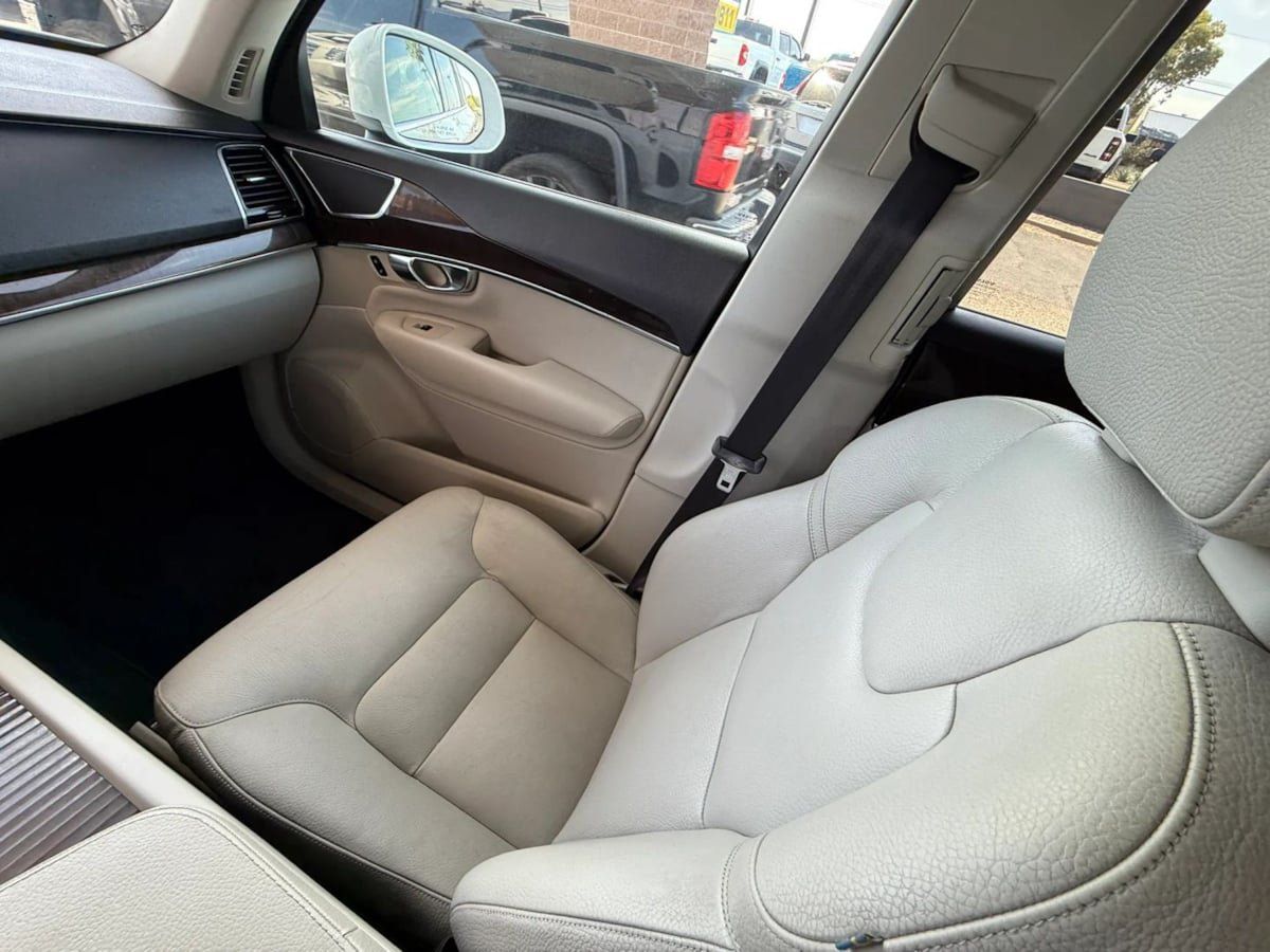 Used 2016 Volvo XC90 T6 Momentum w/ Momentum Plus Package AWD/4WD image 48