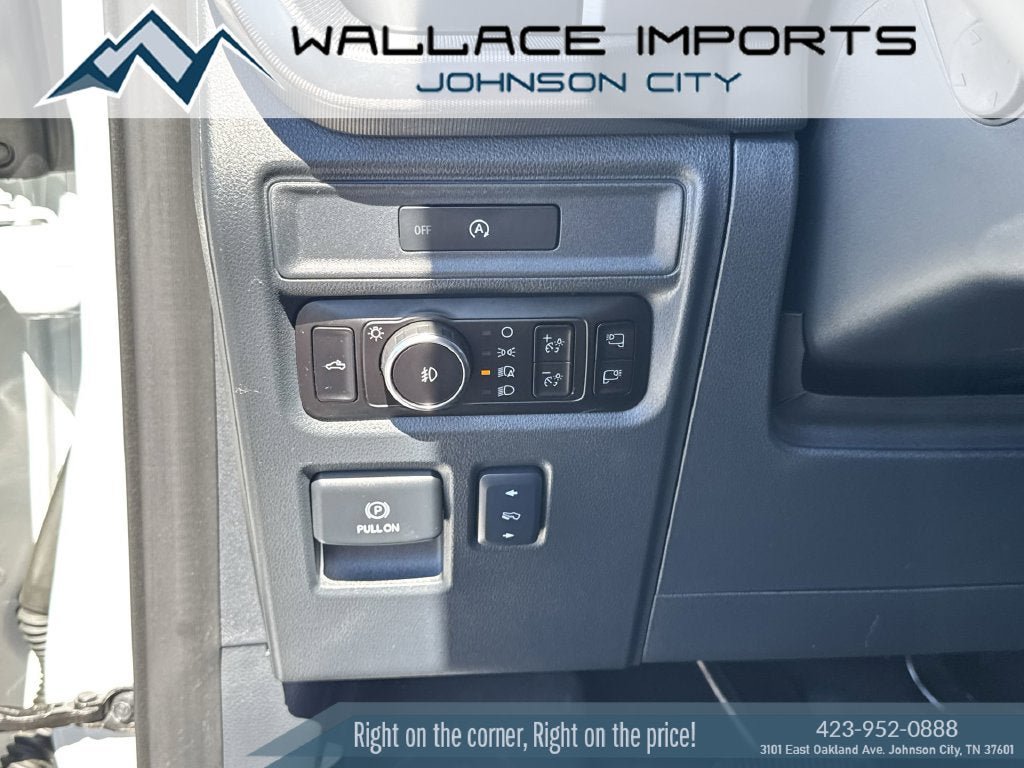 Used 2025 Ford F150 Platinum w/ FX4 Off-Road Package AWD/4WD image 32