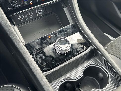 New 2025 Jeep Grand Cherokee L Altitude image 17