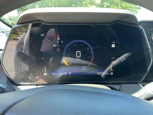 Used 2025 Chevrolet TrailBlazer LT AWD/4WD image 10