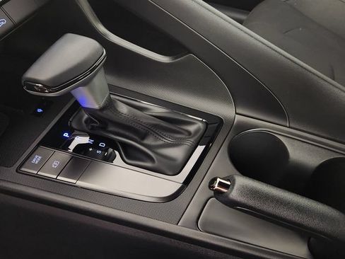 Certified 2025 Hyundai Elantra Sport FWD image 29