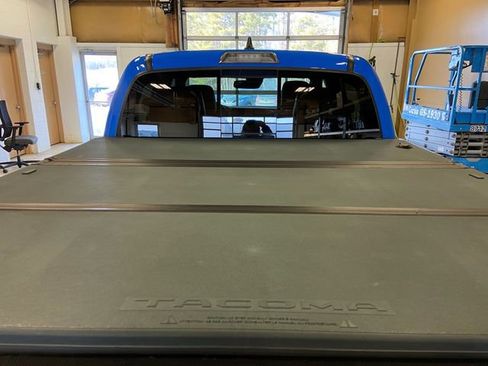 Used 2020 Toyota Tacoma TRD Off-Road w/ TRD Premium Off Road Package image 26