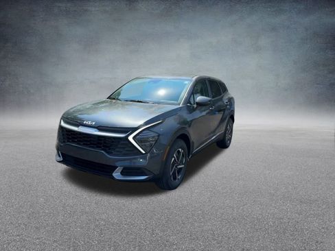 Used 2024 Kia Sportage LX image 8