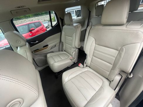 Used 2017 GMC Acadia Denali w/ Technology Package AWD/4WD image 25